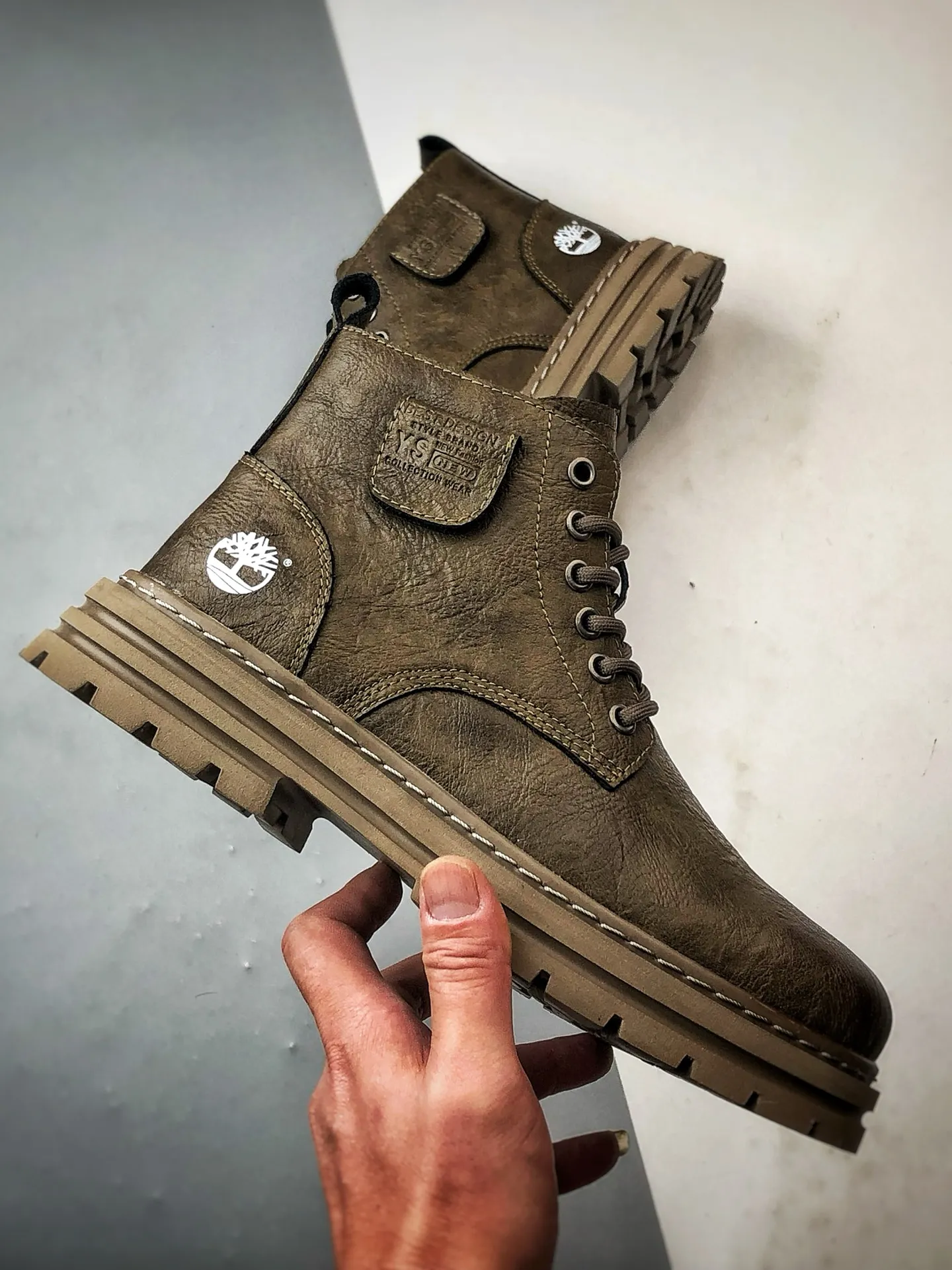 💰440 Timberland Timberland/Timberland 2025 autumn and winter new style classic high-top casual men's shoes, newly upgraded, Guangdong factory quality, original box and original packaging, the fabric is made of Italian top frosted cowhide, with anti-odor and anti-corrosion genuine leather latex insoles, giving you a perfect wearing experience. High-quality and durable, a must-have for sportsmen. Specializes in not looking handsome. High-quality, first-class foot feel. Exclusive supply. Item number: TB99776713 Code number: 39 40 41 42 43 44 (standard code)
